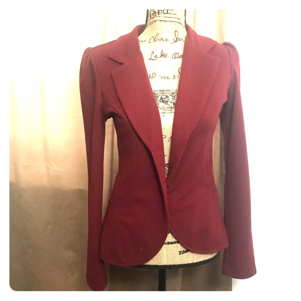 Like new textured burgundy fabric blazer